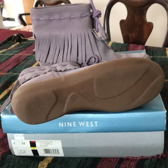 Nine West Size 8 Lt Purple Suede Booties - Picture 3 of 4